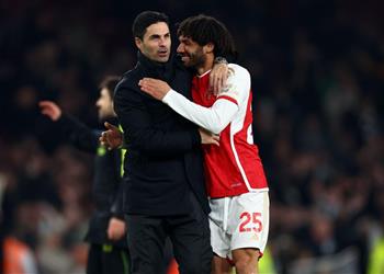 اللوائح توضح موقف محمد النني من ميدالية الدوري الإنجليزي حال تتويج آرسنال