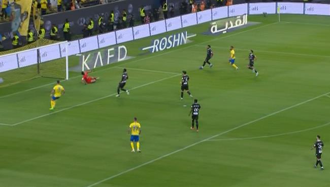 تصدي ياسين بونو الرائع يحرم النصر من هدف امام الهلال
