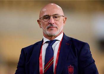 دي لافوينتي عندما أرى لاعب برشلونة يتبادر إلى ذهني ليونيل ميسي