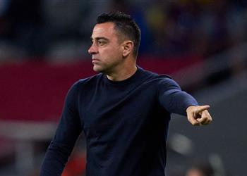 شجار بين تشافي ولاعب برشلونة وتهديد باستبعاده من التشكيل الأساسي