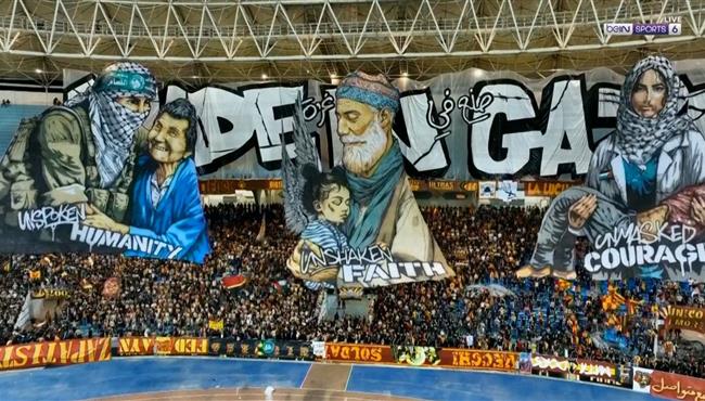 تيفو جماهير الترجي الرائع قبل مباراة الأهلي في نهائي دوري ابطال افريقيا بتعليق عصام الشوالي