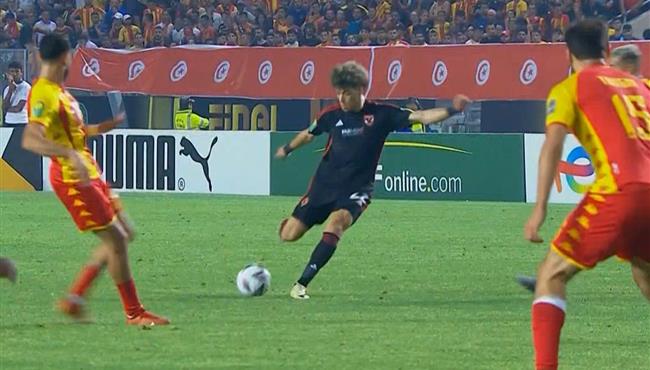 امام عاشور كاد ان يسجل هدف رائع في مرمي الترجي بنهائي دوري ابطال افريقيا