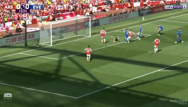 تصدي بيكفورد الرائع يحرم ارسنال من هدف بالدوري الانجليزي