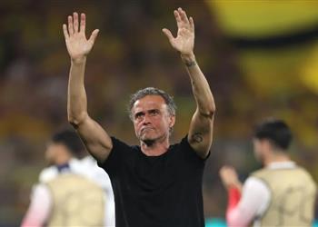 إنريكي ليس لدينا ما نخسره أمام دورتموند ولست متفائلا بإصابة هيرنانديز