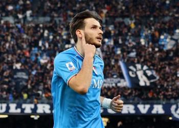 نابولي يستغل اهتمام برشلونة بـ كفاراتسخيليا