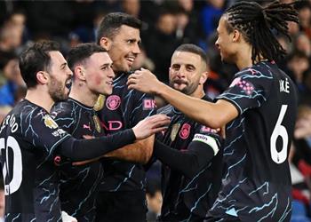 تقارير باريس سان جيرمان يستهدف ضم لاعب مانشستر سيتي لخلافة مبابي