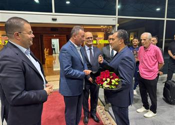 صور الخطيب يستقبل بعثة الترجي في مطار القاهرة قبل مواجهة الأهلي