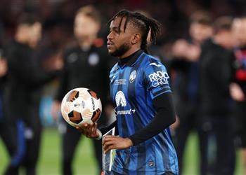 لوكمان بعد التتويج بالدوري الأوروبي لازمني الحظ في المرة الثالثة