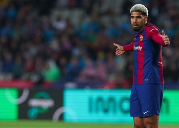 4 أسباب تدفع برشلونة للقلق بشأن استمرار أراوخو