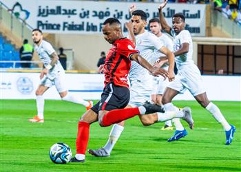 فيديو النصر يسقط في فخ التعادل أمام الرياض بالدوري السعودي