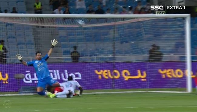القائم يحرم ساديو ماني من تسجيل هدف امام الرياض في الدوري السعودي