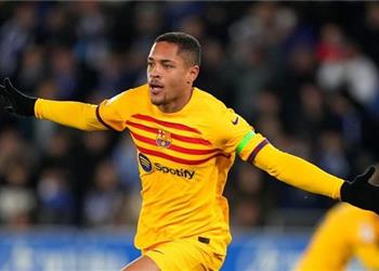 برشلونة يرد على عرض توتنهام لضم فيتور روكي