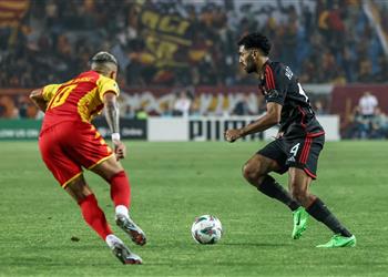 الأهلي يرتدي زيه التقليدي أمام الترجي في نهائي دوري أبطال إفريقيا