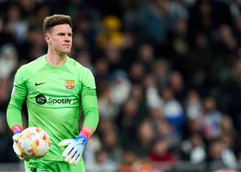 تير شتيجن يكشف حقيقة تحريضه لـ برشلونة على تشافي