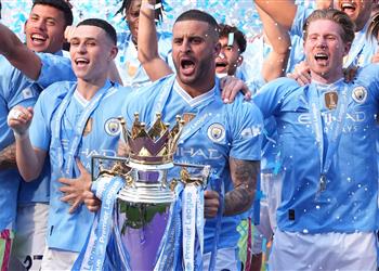 ووكر نريد لقب الدوري الإنجليزي للمرة الخامسة توالي ا ولا نحتاج دافع ا إضافي ا أمام مانشستر يونايتد