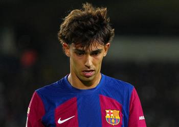 بعيد ا عن برشلونة مينديز يبدأ البحث عن ناد جديد لـ فيليكس