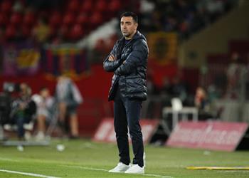 سبورت توضح الأسباب الحقيقة وراء الإطاحة بـ تشافي من برشلونة