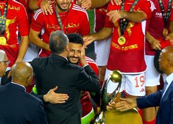 فيديو محمد الشناوي يبرر تصريحاته ضد الصحفيين بعد تتويج الأهلي بـ دوري أبطال إفريقيا