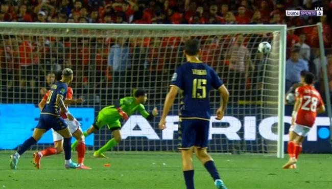 يان ساسي كاد ان يسجل هدف رائع لـ الترجي امام الاهلي في نهائي دوري ابطال افريقيا