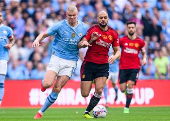 أمرابط يعلق على مستقبله بين مانشستر يونايتد وفيورنتينا