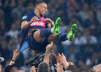 على طريقة كريستيانو رونالدو ريال مدريد يحدد خطة وموعد تقديم مبابي