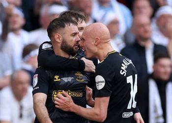 فيديو ساوثهامبتون يصعد إلى الدوري الإنجليزي الممتاز بالفوز على ليدز يونايتد