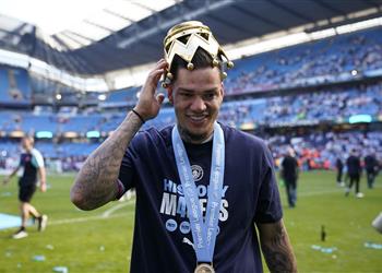 ناد سعودي يستهدف التعاقد مع إيدرسون من مانشستر سيتي