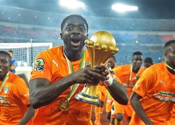 لاعب كوت ديفوار السابق يتغنى بـ الأهلي ويتوقع موقف منتخب مصر من التأهل لـ كأس العالم