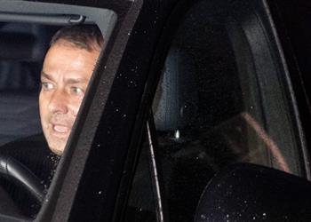 موندو ديبورتيفو هانزي فليك يصل برشلونة والإعلان الرسمي يقترب