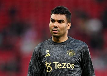 مانشستر يونايتد يحدد سعر بيع كاسيميرو وثلاثي الدوري السعودي يرد
