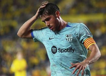 موندو ديبورتيفو تجديد عقد روبيرتو مع برشلونة في مهب الريح