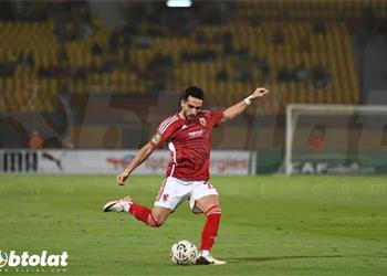 كريم فؤاد يدافع عن محمد عبد المنعم ويؤكد المنافسة في الدوري صعبة