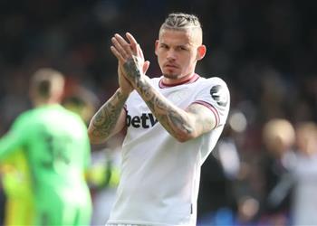 فيليبس يحسم موقفه من الرحيل عن مانشستر سيتي