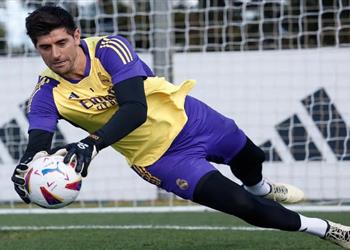 قائمة ريال مدريد لمباراة قادش في الدوري الإسباني عودة كورتوا