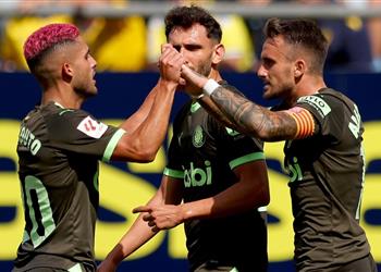 باير ليفركوزن يهدد سعي برشلونة لضم لاعب جيرونا