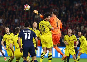 رجل مباراة بوروسيا دورتموند وباريس سان جيرمان في دوري أبطال أوروبا