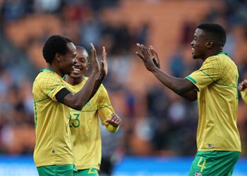 فيديو جنوب إفريقيا تهزم زيمبابوي بثلاثية في تصفيات كأس العالم وغياب بيرسي تاو