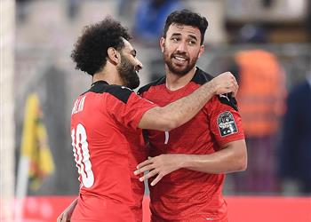 تريزيجيه يحسم الجدل حول رفض محمد صلاح التغيير في مباراة مصر وغينيا بيساو