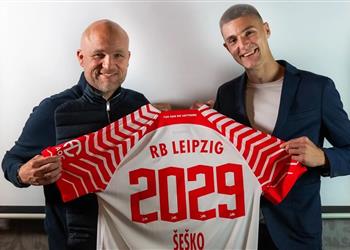 رسمي ا لايبزيج يغلق الباب أمام كبار أوروبا ويمدد عقد سيسكو