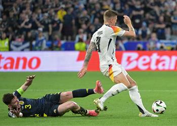 توني كروس مباراة اسكتلندا ح سمت بعد البطاقة الحمراء والمجر أكثر صعوبة