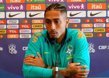 رافينها رد ا على تصريحات رونالدينيو طلب من فينيسيوس تذاكر لحضور مباريات البرازيل