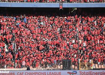 الأهلي يعلن توفير أتوبيسات لنقل الجماهير إلى الإسكندرية مجان ا وحضور مباراة الاتحاد