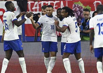 رجل مباراة فرنسا والنمسا في يورو 2024