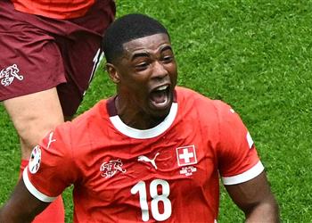 لودوجوريتس يرد عبر بطولات على أنباء اهتمام الأهلي بضم دواه مهاجم سويسرا