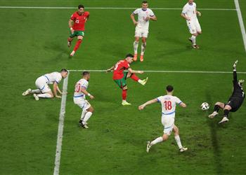 فيديو في الوقت القاتل كونسيساو يسجل هدف البرتغال الثاني أمام التشيك