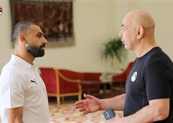كواليس اللقاء الأول بين محمد صلاح وحسام حسن في معسكر منتخب مصر
