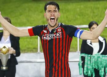 تقارير تكشف سبب رفض زين الدين بلعيد للانضمام إلى الأهلي