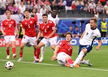 فيديو هاري كين يسجل هدف إنجلترا الأول أمام الدنمارك