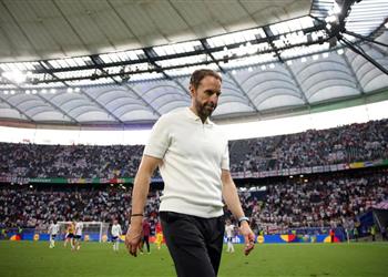 ساوثجيت الجماهير تشعر بخيبة أمل بسبب أداء منتخب إنجلترا ويوضح سبب استبدال هاري كين أمام الدنمارك