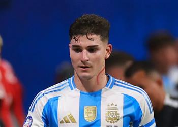 ألفاريز يوضح سبب خدش رقبته في مباراة الأرجنتين وكندا بـ كوبا أمريكا 2024